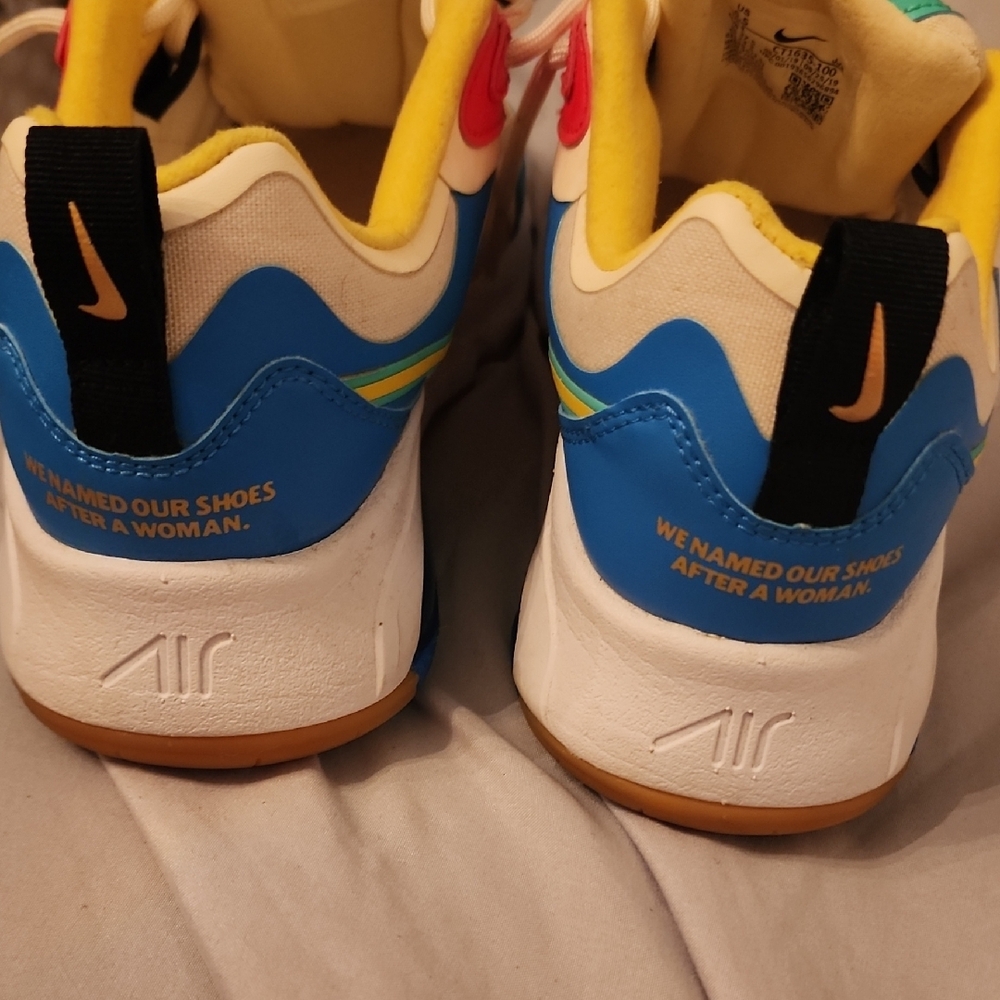 Nike Wmns Air Max 200 'Legend of Her - Picture 3 of 11